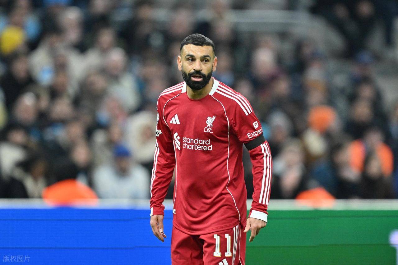 利物浦：功勋球员的萨拉赫萌生去意，斯洛特还在装睡吗？